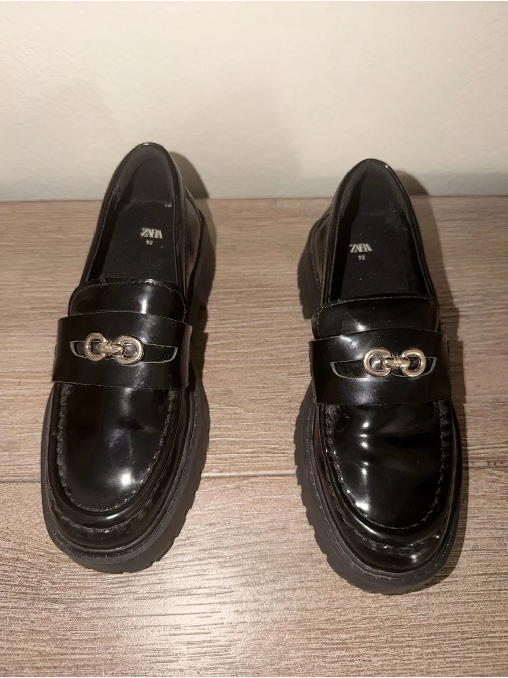 Kids Zara Black Patent Moccasin Loafers with Silver Bit size 1-1.5